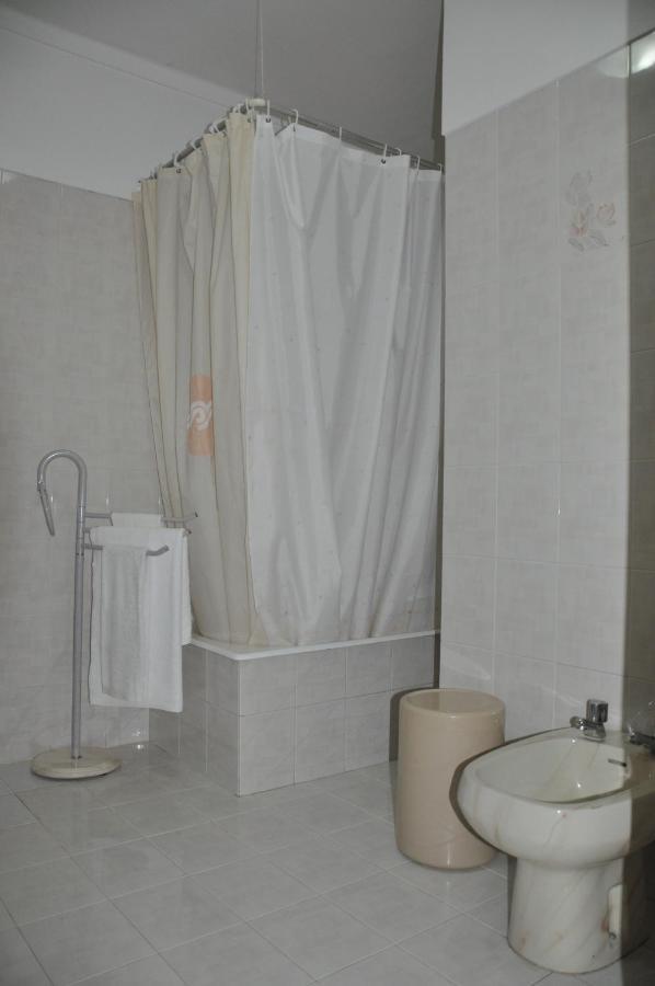 Tic Tac Apartment Peniche Bagian luar foto
